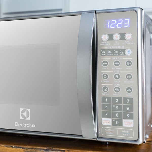 MICROONDAS ELECTROLUX 20LTS EMDO20D5GSRG PLATA